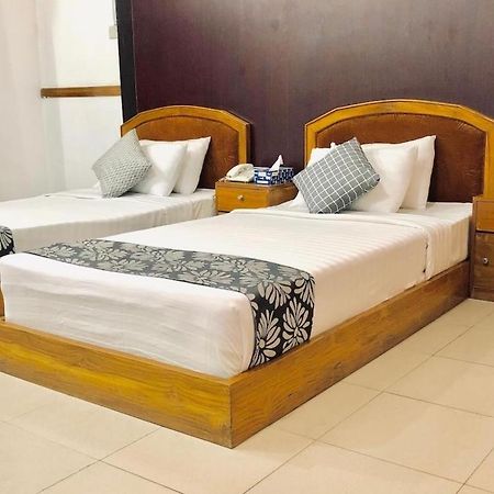 ทรอปิคัล เดซีย์ Hotel ธากา ภายนอก รูปภาพ