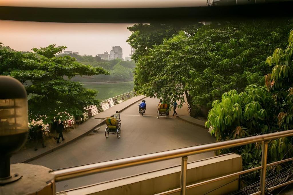 ทรอปิคัล เดซีย์ Hotel ธากา ภายนอก รูปภาพ