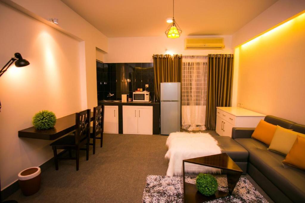 ทรอปิคัล เดซีย์ Hotel ธากา ภายนอก รูปภาพ