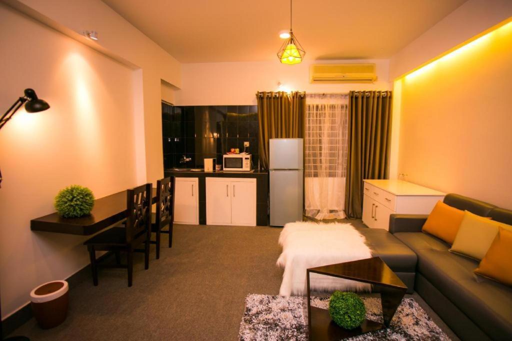 ทรอปิคัล เดซีย์ Hotel ธากา ภายนอก รูปภาพ