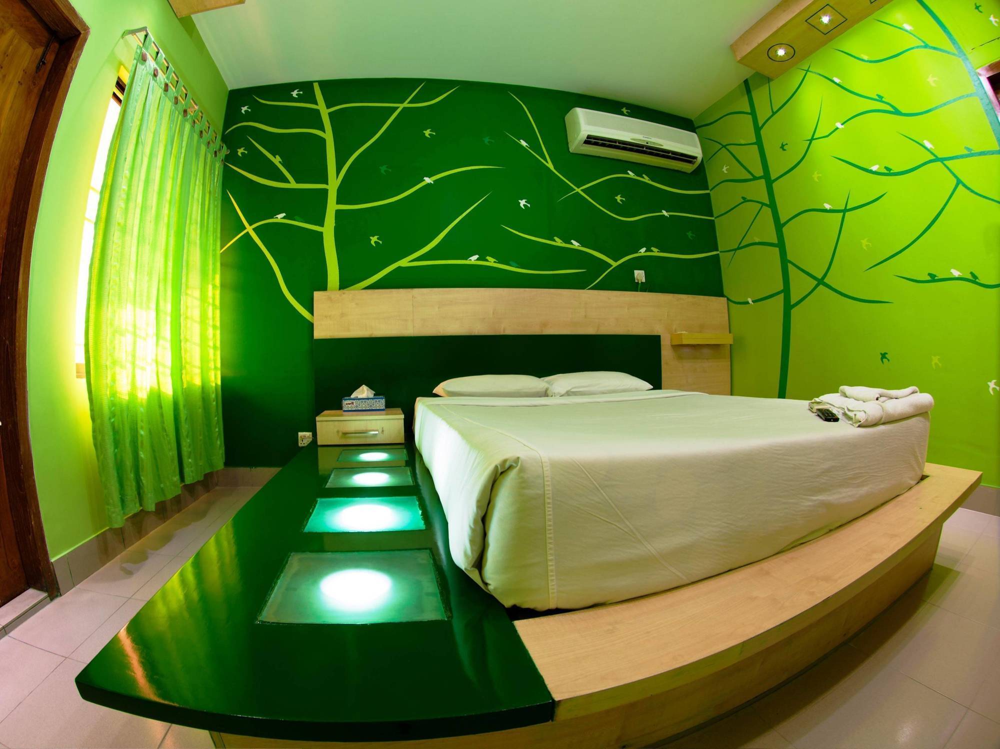ทรอปิคัล เดซีย์ Hotel ธากา ภายนอก รูปภาพ